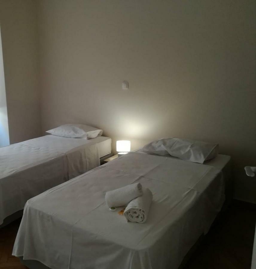 אתונה Kaniggos- 3 Bedrooms Apartment מראה חיצוני תמונה